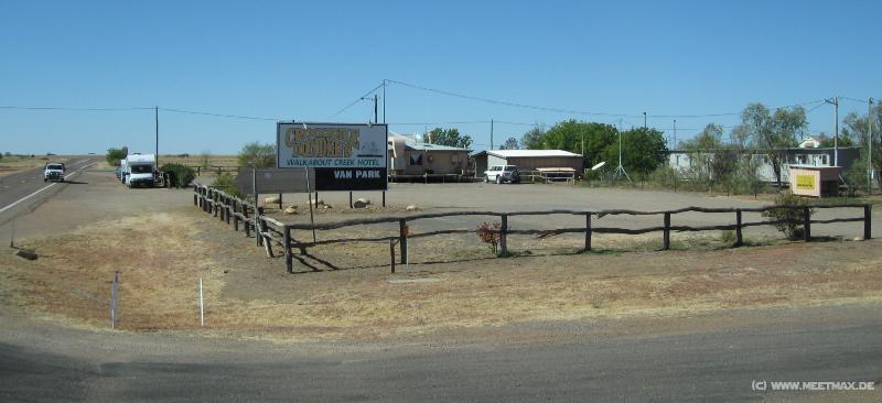 2228_Crocodile_Dundee_Walkabout_Creek_Hotel
