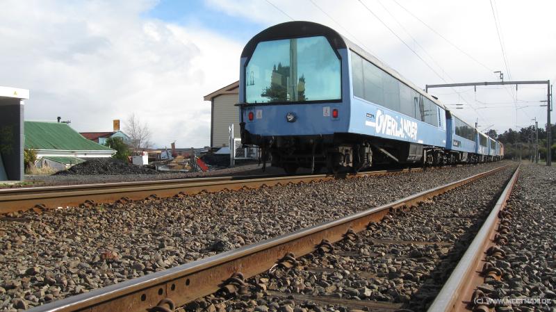 3210_Overlander_train
