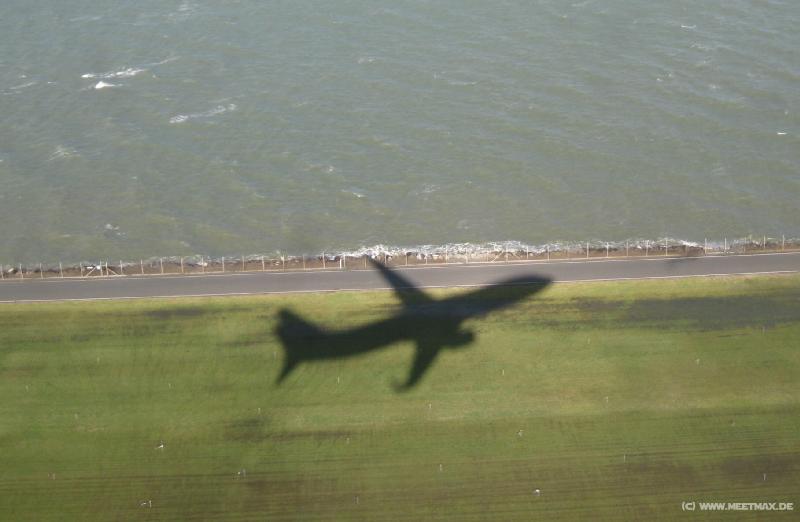 3295_Plane_shadow