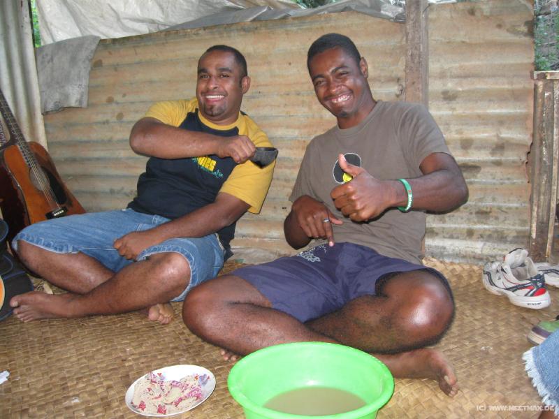 3532_Kava_friends