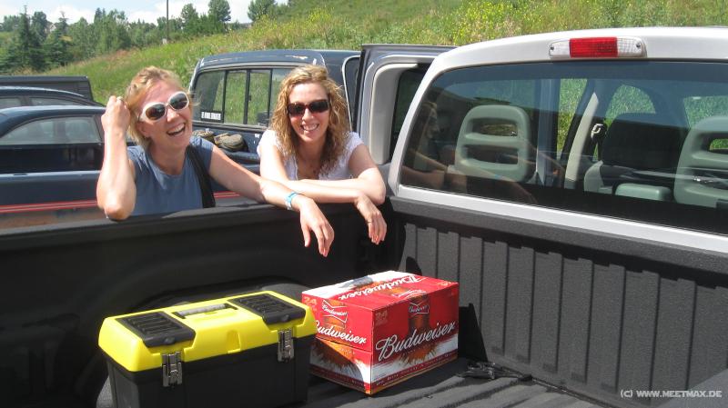 1180_Calgary_girls