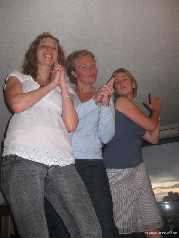 1200_Girls