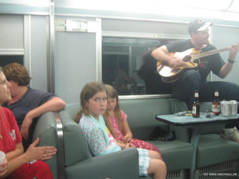 1549_Singing_in_the_train