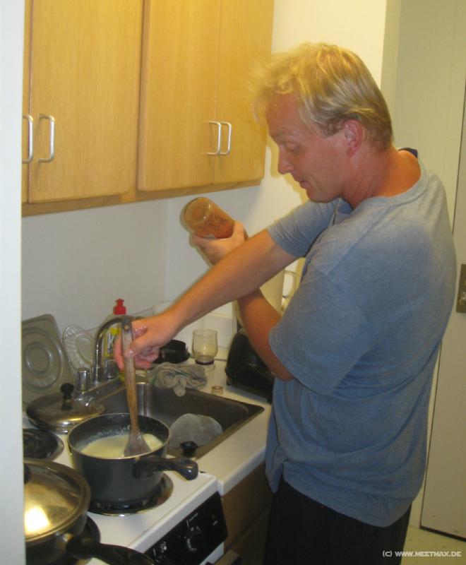 1813_Piotr_cooking