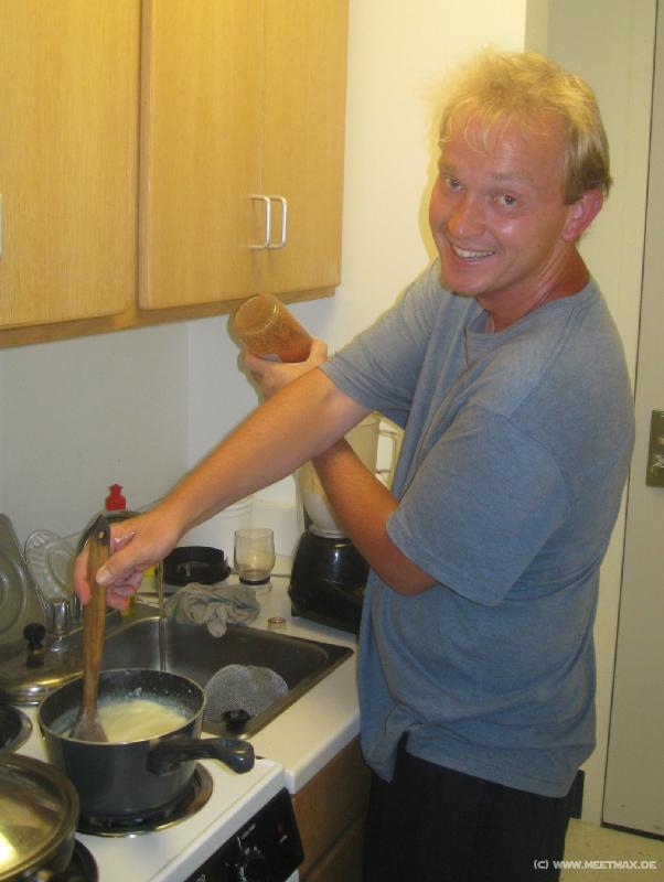 1814_Piotr_cooking