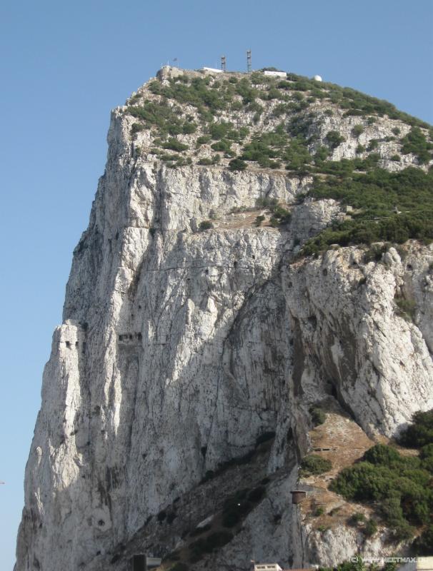2842_The_Rock