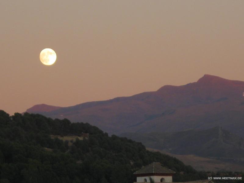 3075_Moon