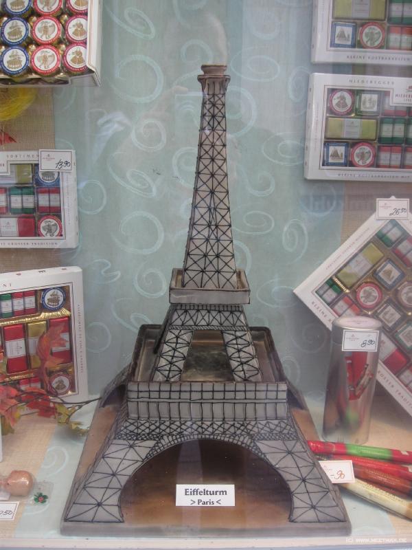 6607_Marzipan-Eiffelturm