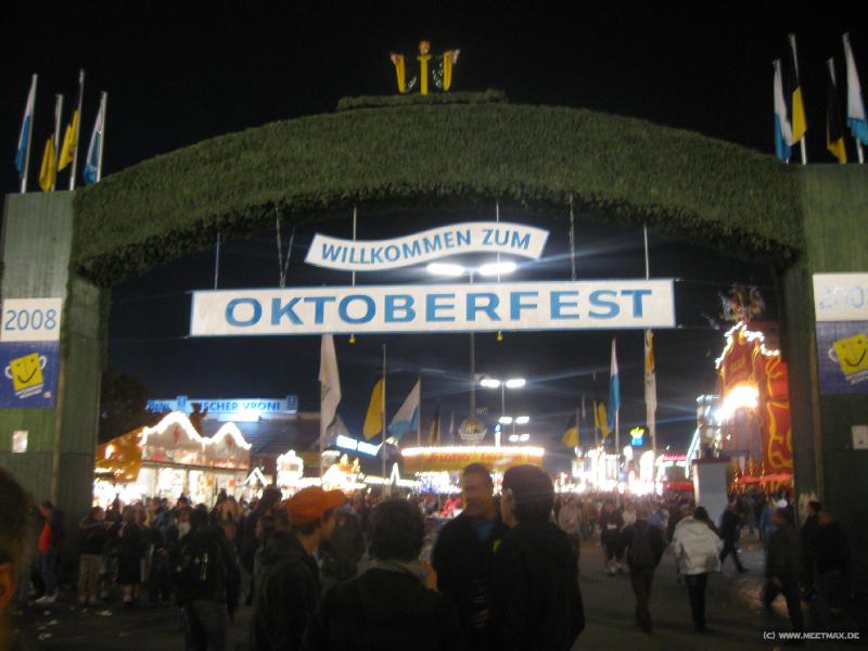 7048_Willkommen_zum_Oktoberfest