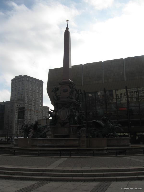 8205_N-Brunnen