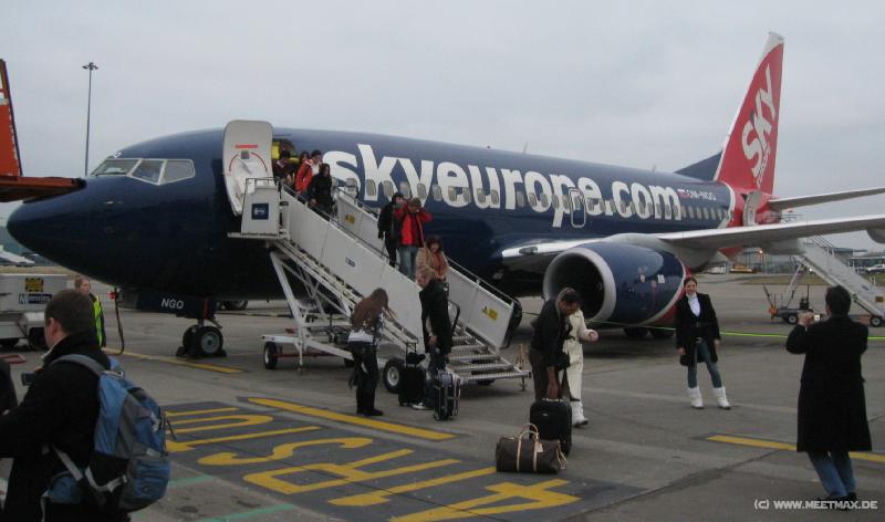 9418_Arrival_Luton