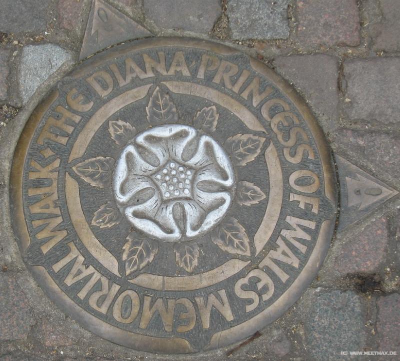 9440_Diana_Memorial_Walk