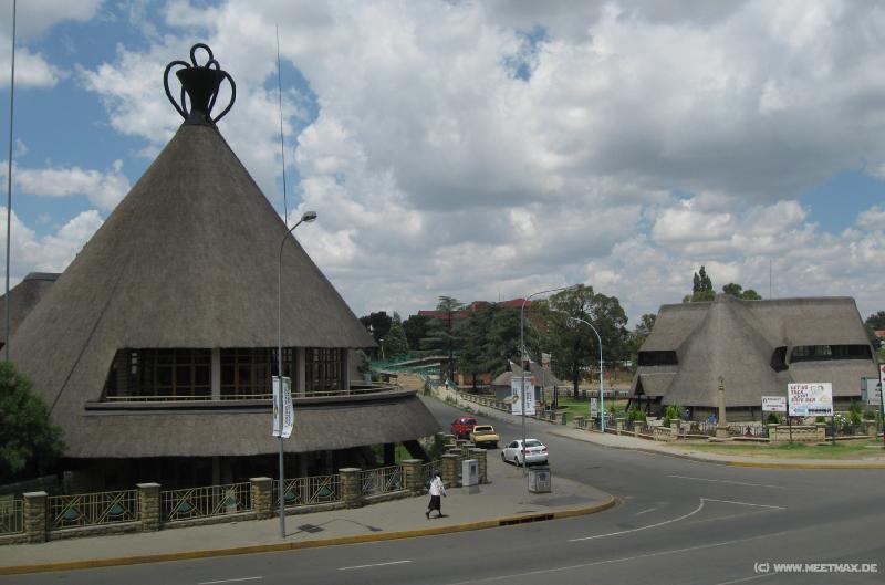 9883_Basotho_Hat
