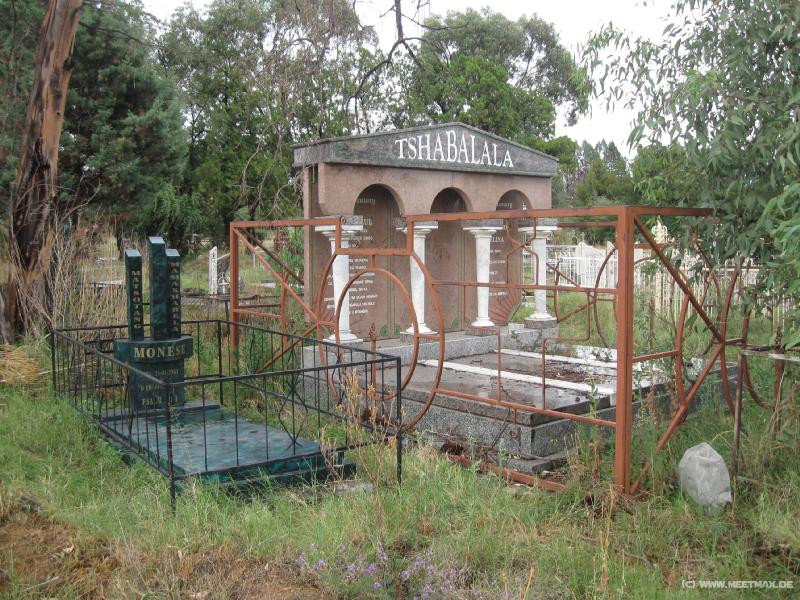 9904_Graveyard