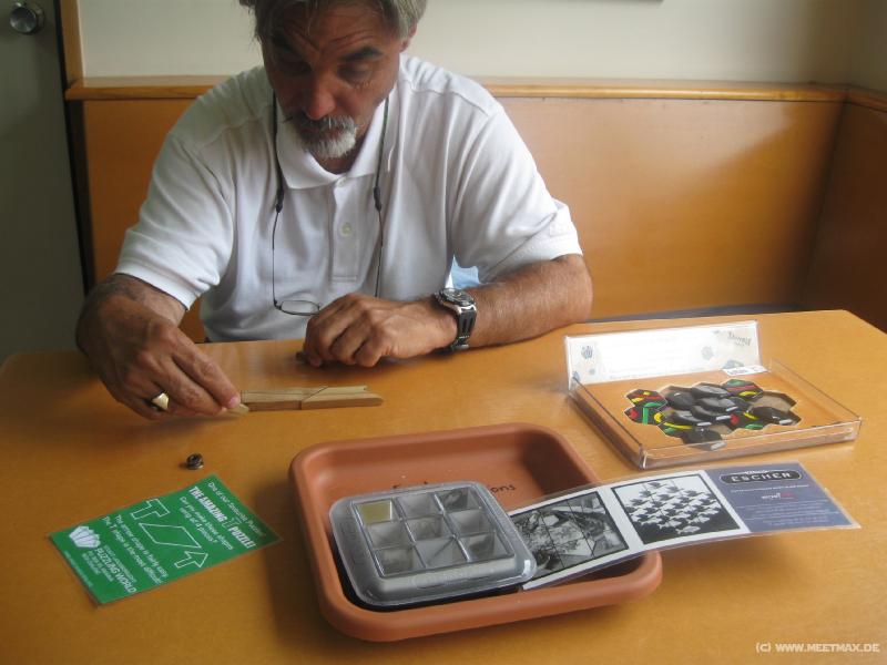 0810_Ed_puzzling