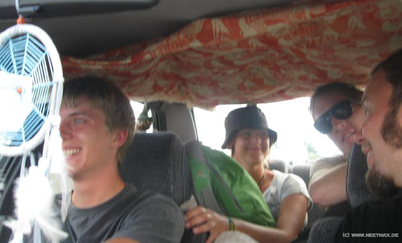 1377_Hippie_Hitchhiker_car
