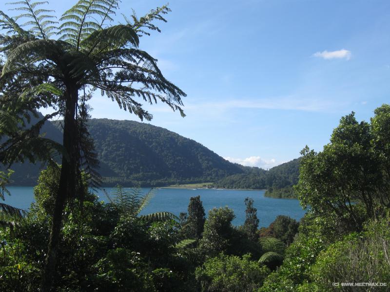 1535_Blue_Lake