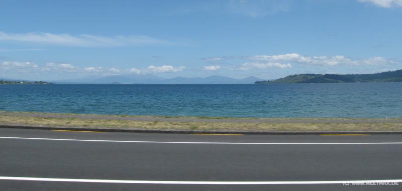 1603_Lake_Taupo