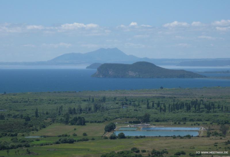 1631_Lake_Taupo