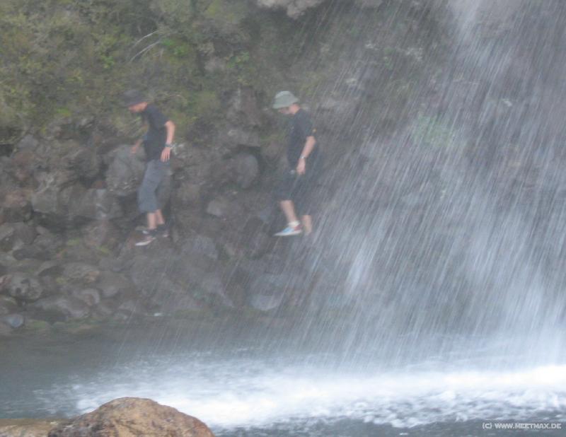 1734_Taranaki_Fall_shower