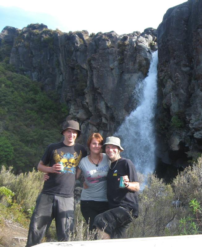 1735_Taranaki_Fall_group_photo