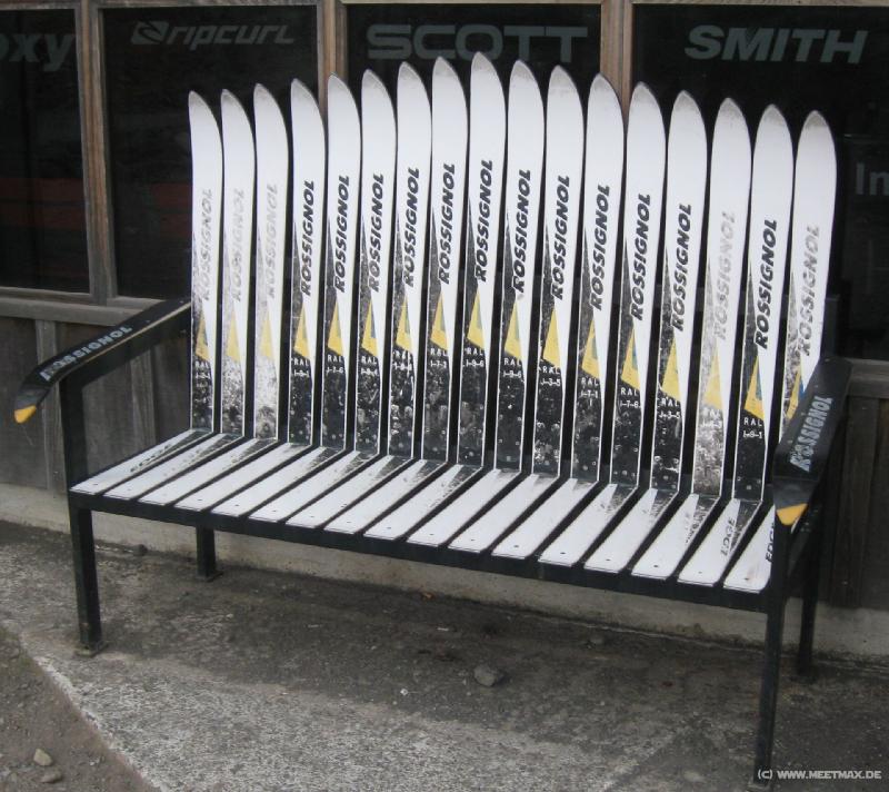 1767_Ski_bench