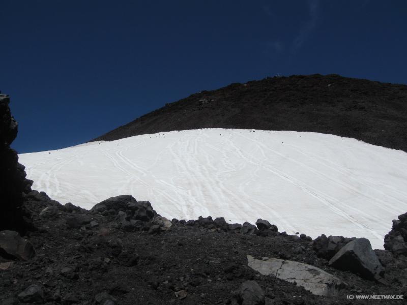 1841_Snow_in_the_volcano
