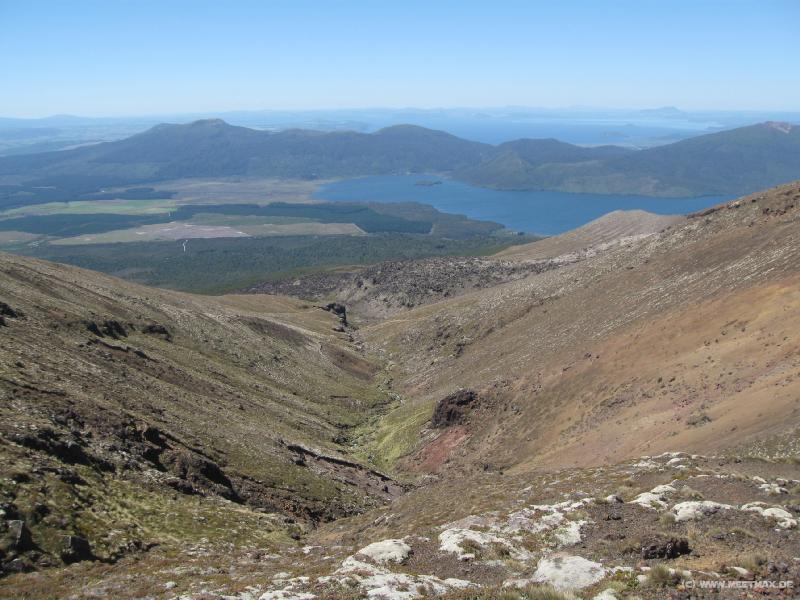 1943_Lake_Rotaira