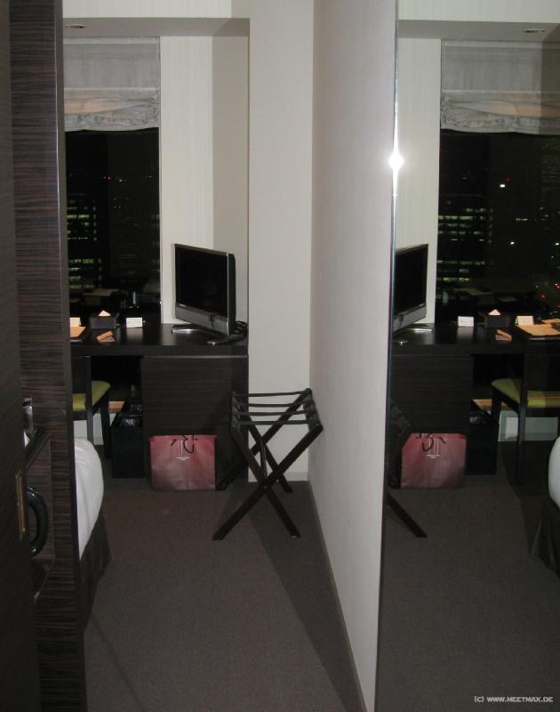 3733_Mitsui_Garden_Hotel_room