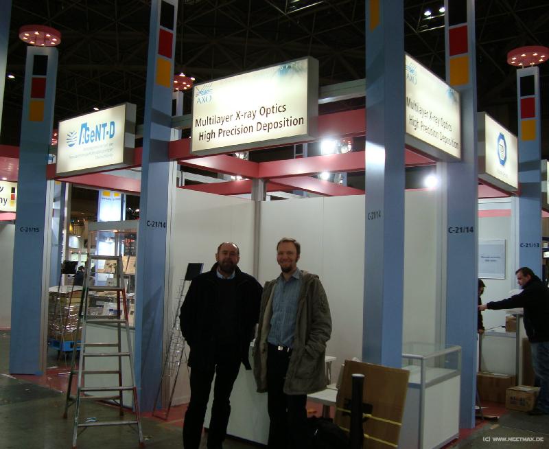 3828_Axo_booth
