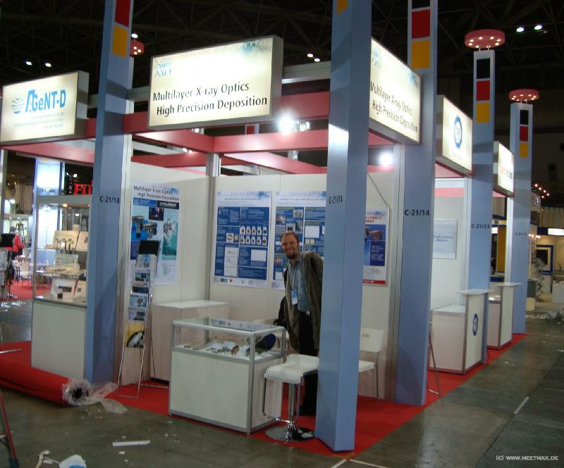 3829_Axo_booth