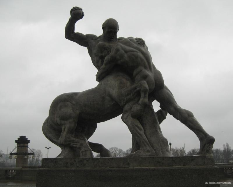 5005