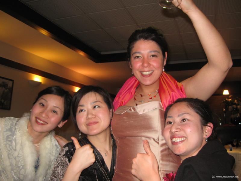 5329_Japanese_ladies