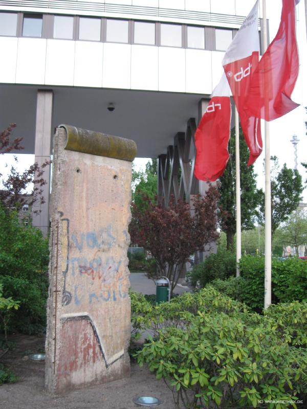 6749_Mauer_vorm_RBB