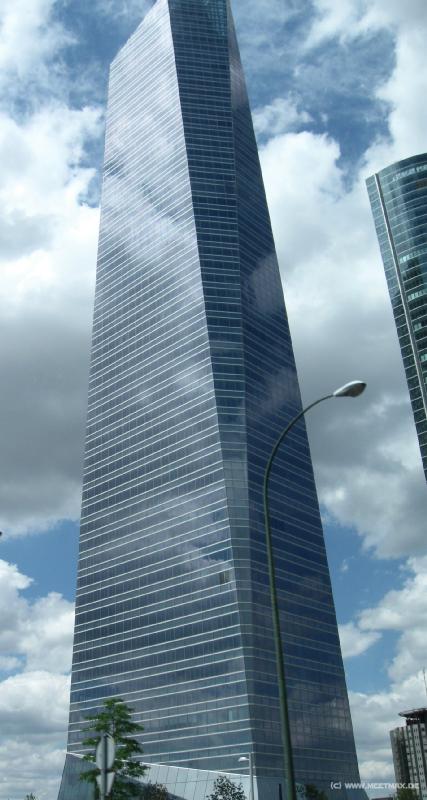7562_Torre_de_Cristal