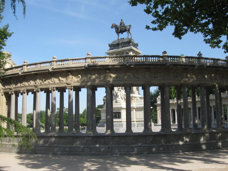 7700_Mausoleo_Alfonso_XII