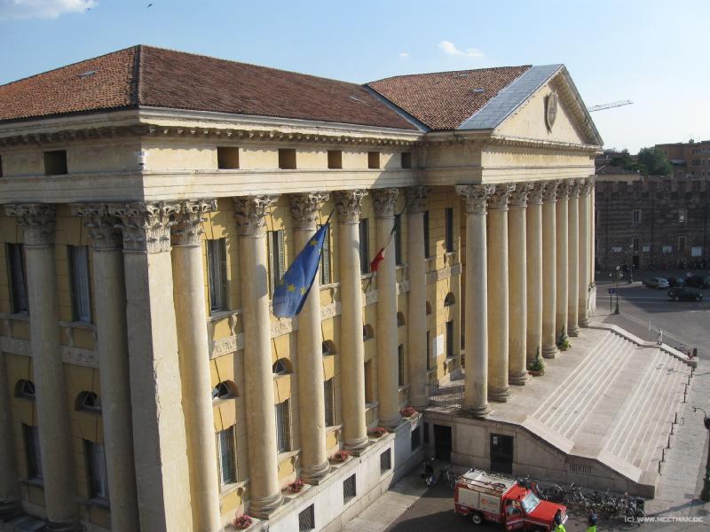 8652_Palazzo_della_Gran_Guardia