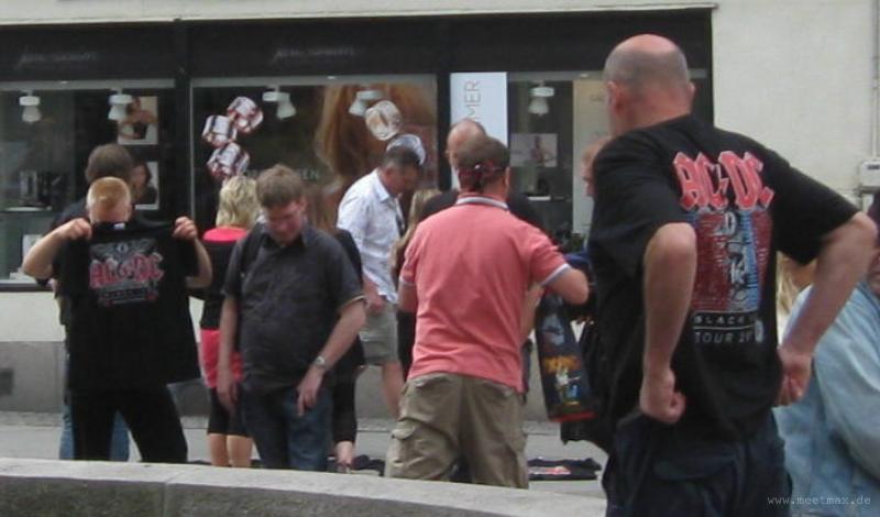 1424_ACDC_fanshop