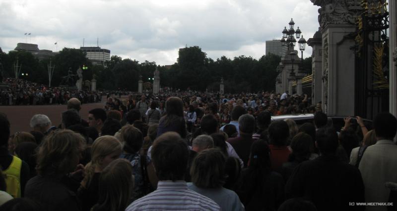 2995_Tourist_crowds