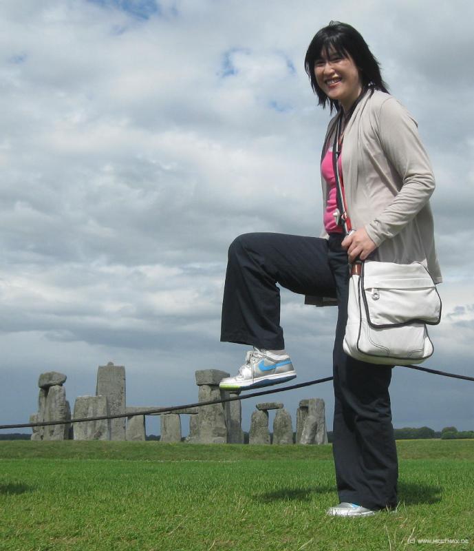 3133_Step_on_Stonehenge