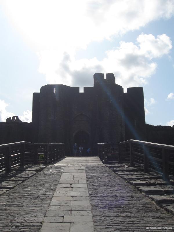 3359_Caerphilly_Castle
