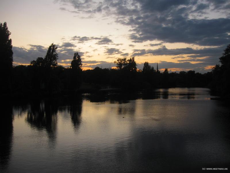 3605_Hyde_Park