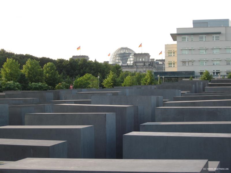 4885_Holocaust_Monument
