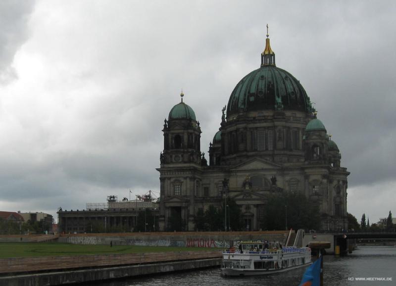 6682_Palastwiese_und_Berliner_Dom