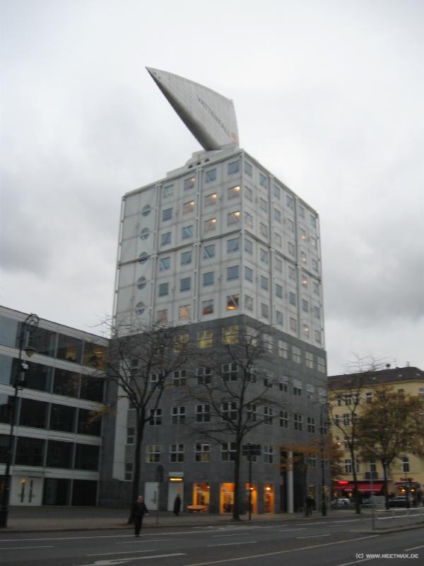 7717