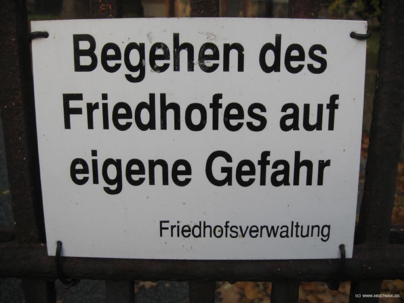 7808_Gef�hrlicher_Friedhof_(mit_Zombies)