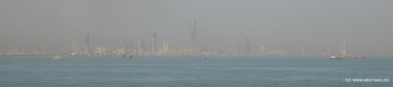 8023_Kuwait_City_skyline