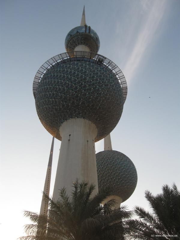 8157_Kuwait_Towers