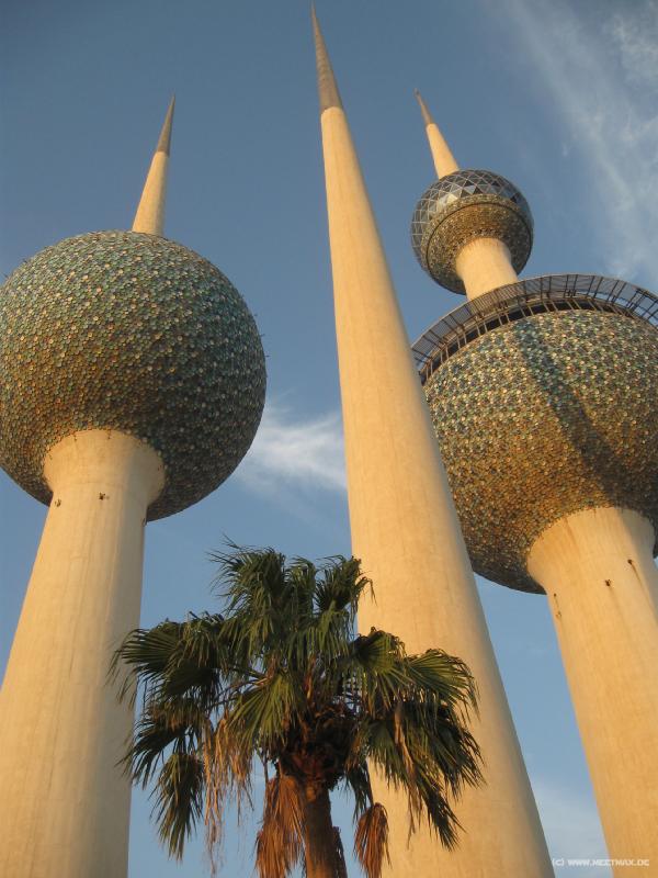 8164_Kuwait_Towers
