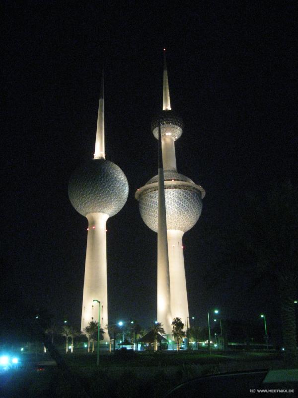 8431_Kuwait_Towers